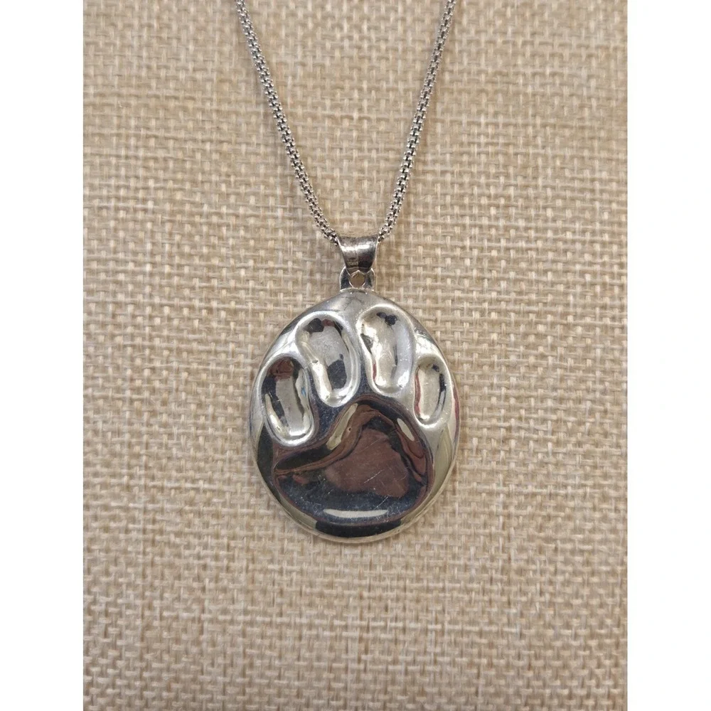 Vintage Sterling Silver Embossed Paw Print Pendant 17